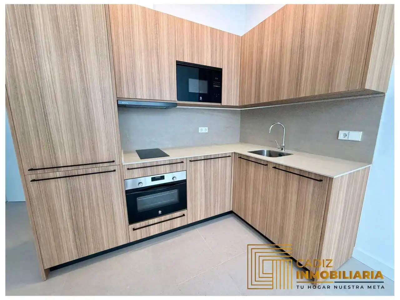 Cocina de Piso en venta en Cádiz con Aire acondicionado y Amueblado