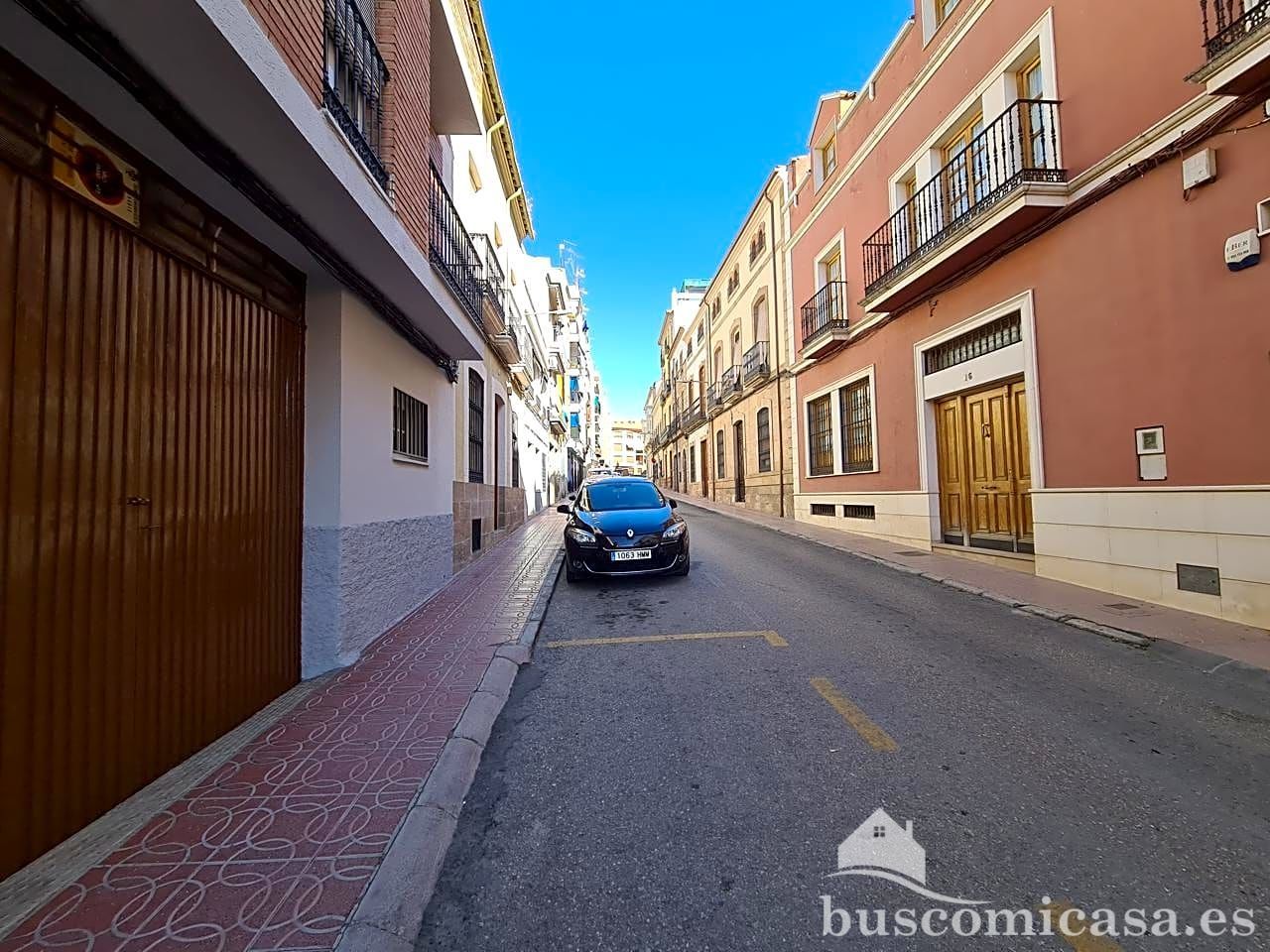 Vista exterior de Pis en venda en Linares amb Aire condicionat, Calefacció i Traster
