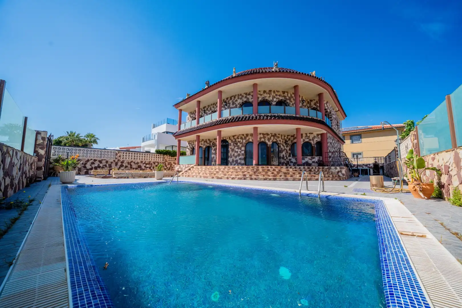 Chalet con piscina en venta en Orihuela Costa