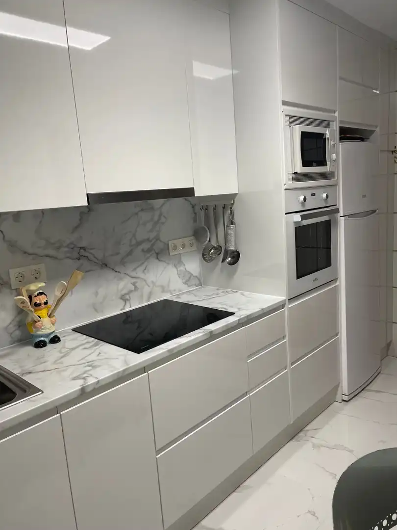 Cuina de Apartament de lloguer en Mazarrón amb Aire condicionat, Calefacció i Moblat