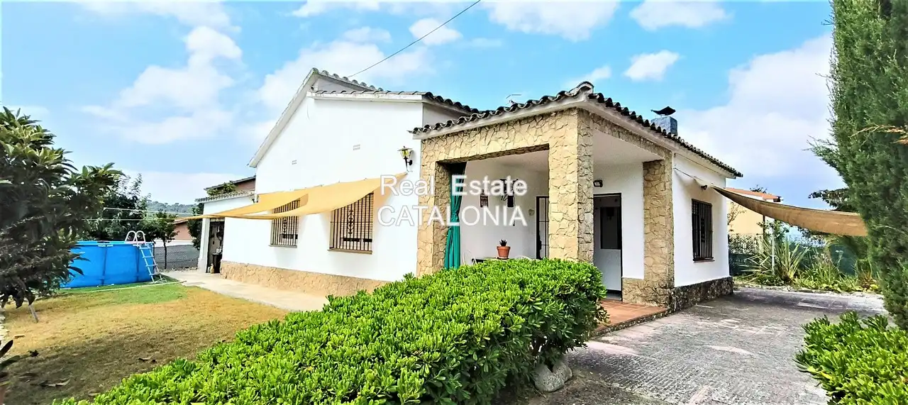 Außenansicht von Haus oder Chalet zum Verkauf in Vidreres mit Heizung, Privatgarten und Terrasse