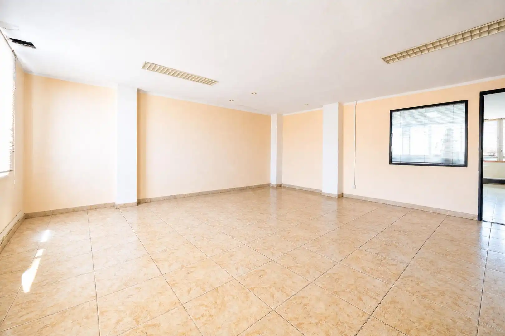 Local en venta en  Palma de Mallorca con Aire acondicionado y Terraza