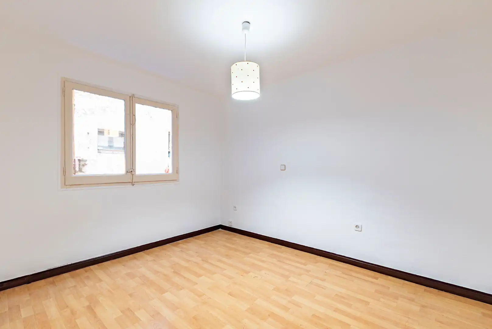 Dormitori de Pis en venda en Badalona amb Parquet, Forn i Alarma