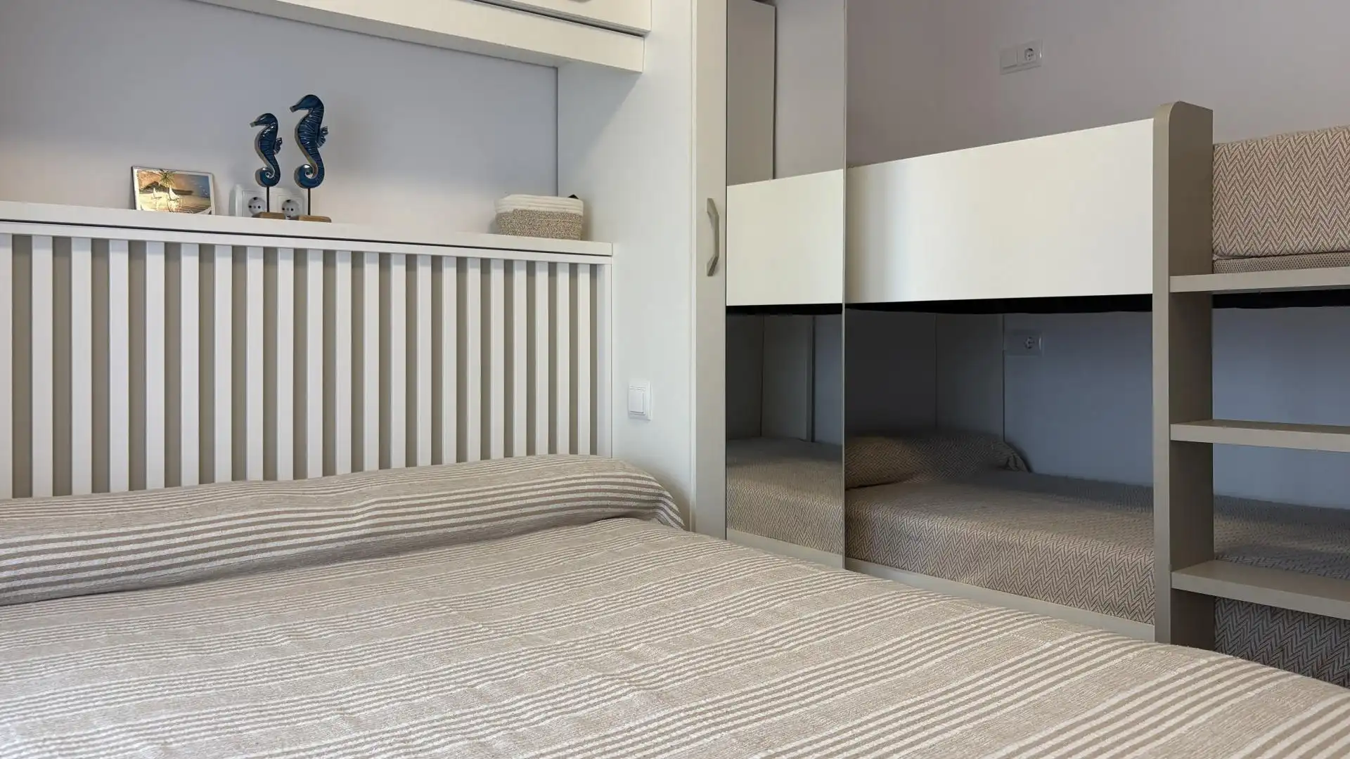 Appartement compact avec piscine à vendre à Els Pins, imagen 23