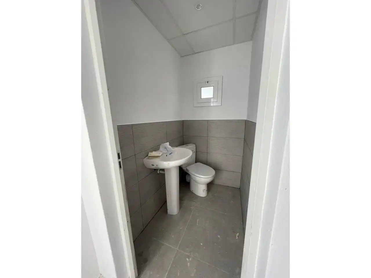 Bathroom of Industrial buildings for rent in Canovelles
