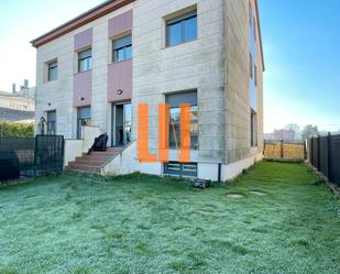 Exterior view of Single-family semi-detached for sale in Lugo Capital  with Heating, Private garden and Terrace