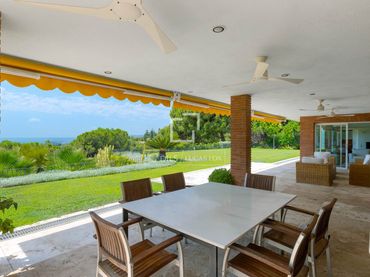 Villa mit Balkon zum Verkauf in Supermaresme