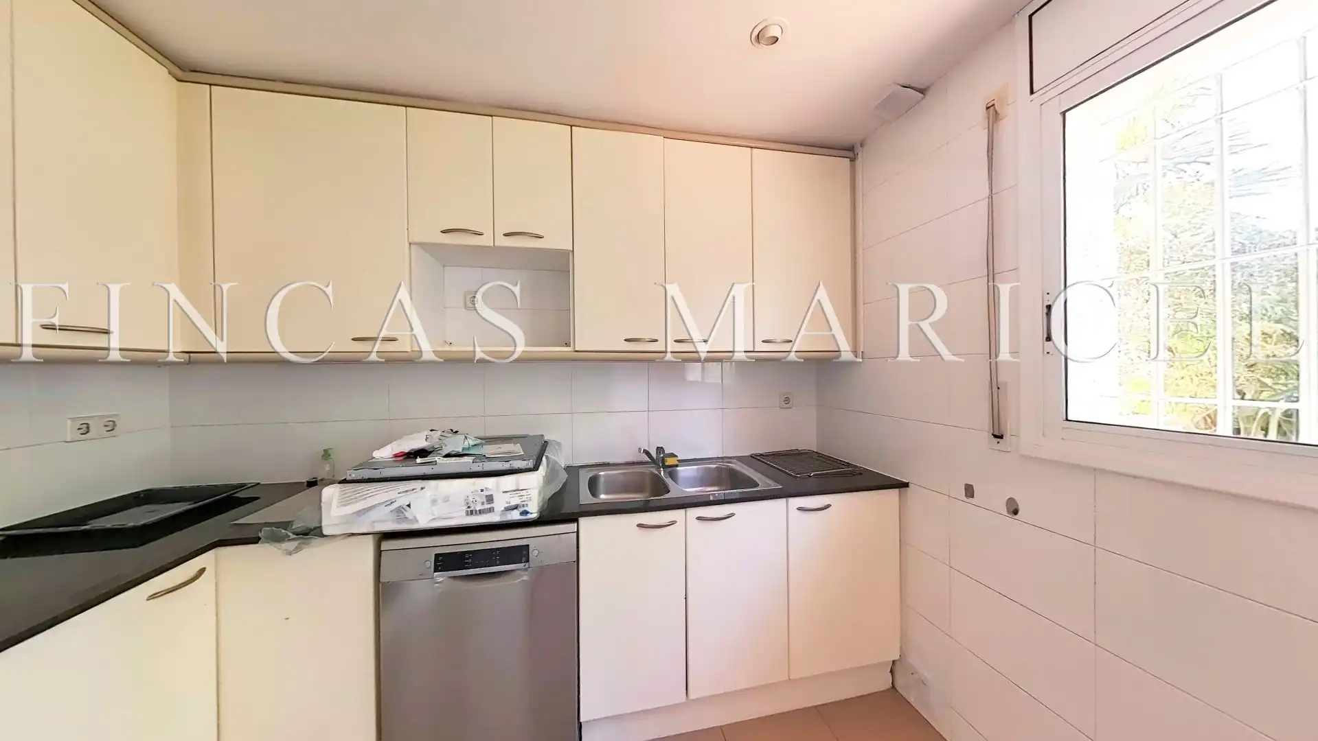 Detached homes for sale in Can Girona - Terramar - Vinyet