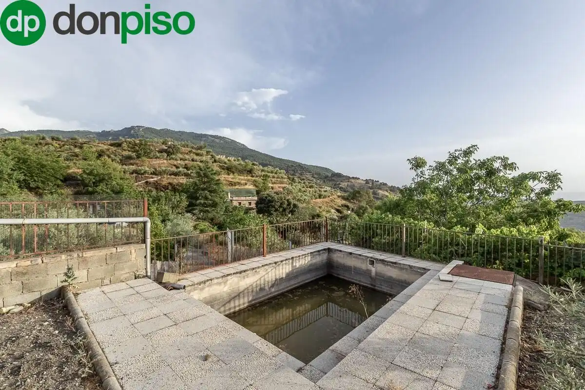 Piscina de Finca rústica en venda en Monachil amb Jardí privat i Piscina comunitària