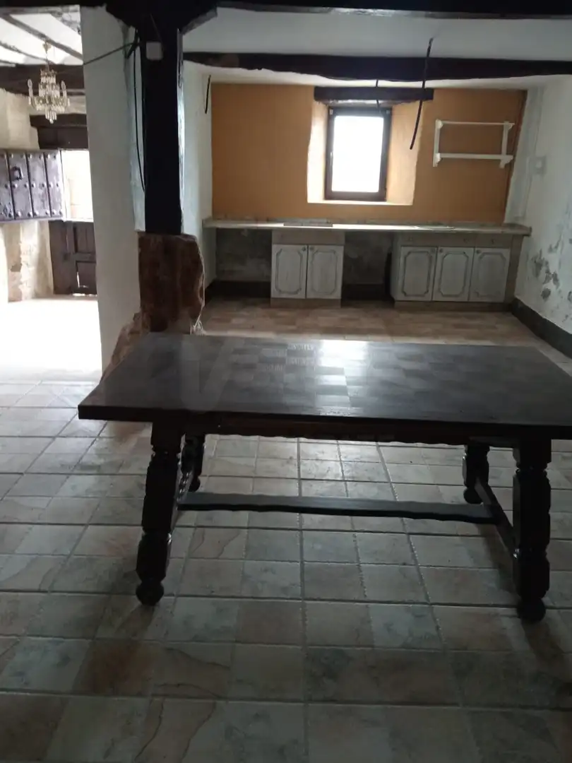 Menjador de Finca rústica en venda en Lantarón