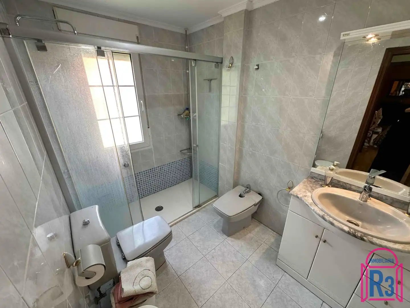 Bany de Casa o xalet en venda en Sariegos amb Calefacció i Moblat