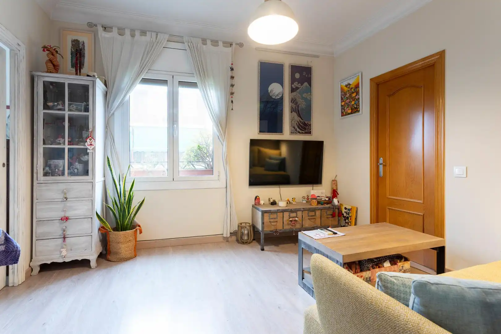 Sala de estar de Piso en venta en Barcelona con Aire acondicionado y Balcón