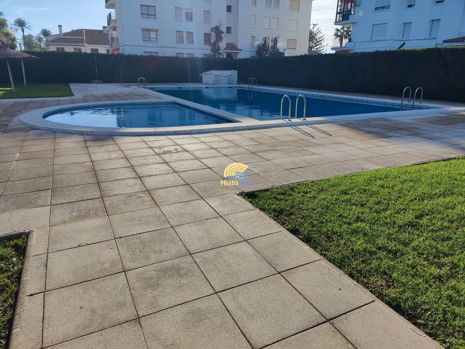 Piscina de Apartament en venda en Sagunto / Sagunt amb Jardí privat, Terrassa i Traster