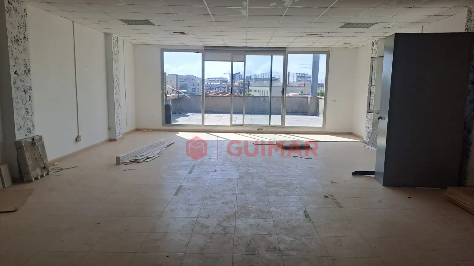 Oficina de alquiler en Esplugues de Llobregat con Terraza