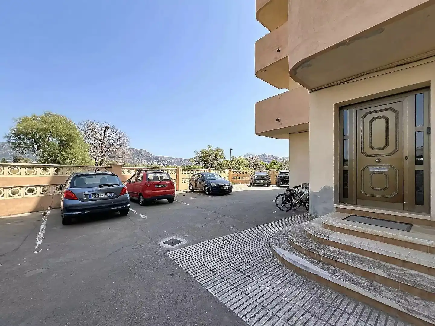 Parking of Flat for sale in Roses  with Furnished