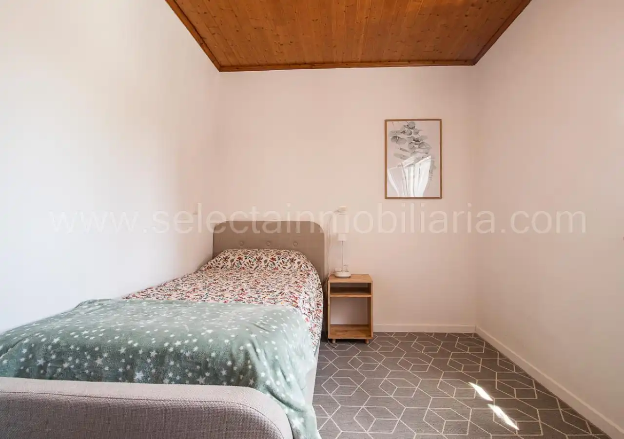 Dormitori de Casa o xalet en venda en San Martín de Oscos amb Calefacció, Jardí privat i Terrassa