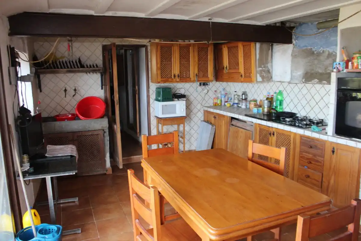 Cuina de Finca rústica en venda en Fornalutx amb Jardí privat, Terrassa i Traster
