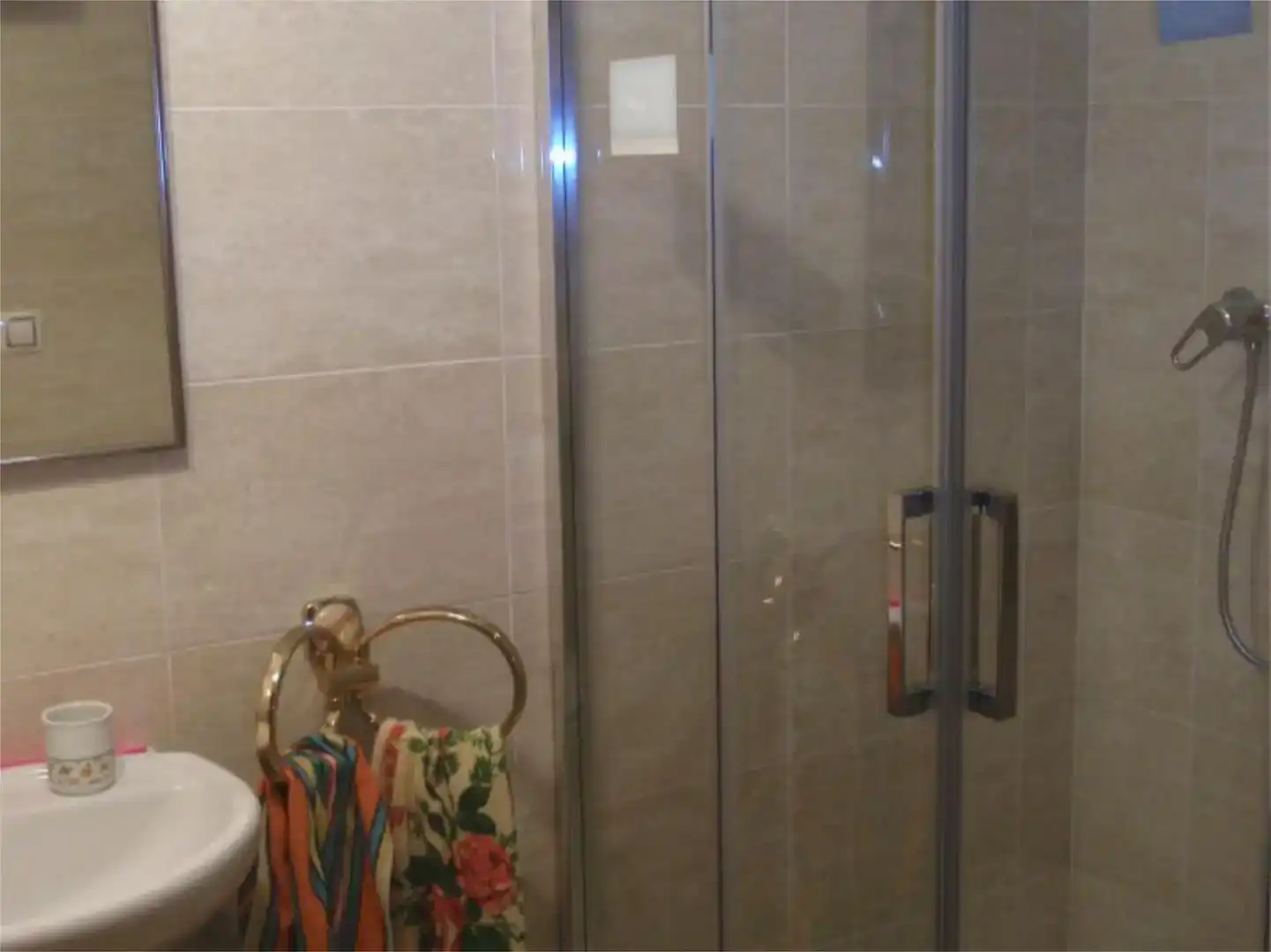 Bany de Apartament de lloguer en Panticosa amb Parquet, Traster i Moblat
