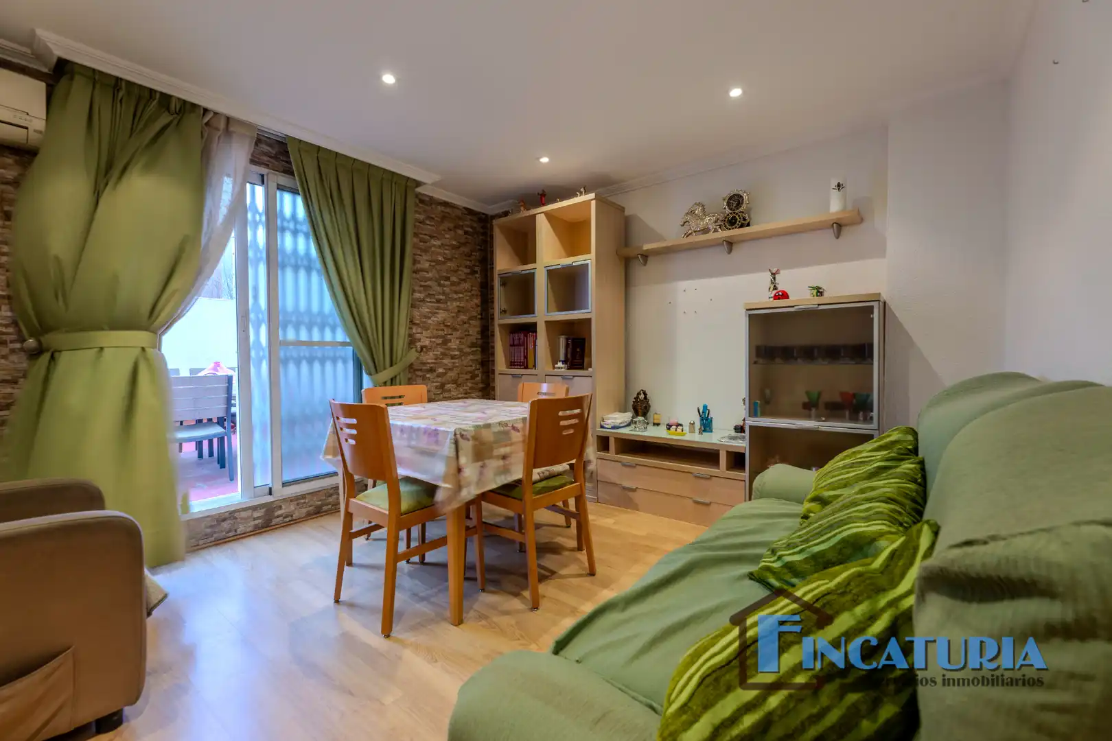 Wohnzimmer von Wohnung zum Verkauf in Mislata mit Klimaanlage, Parkett und Terrasse