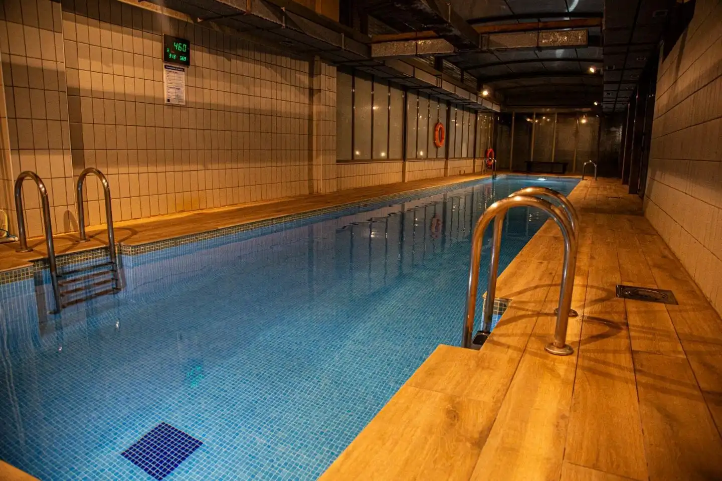 Piscina de Estudi en venda en Madrid amb Aire condicionat, Calefacció i Traster