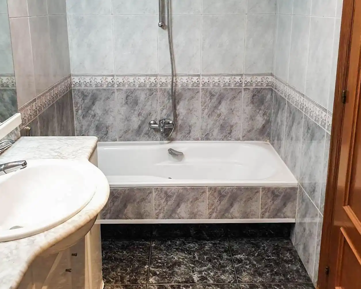 Bany de Pis en venda en Sabadell amb Calefacció i Terrassa