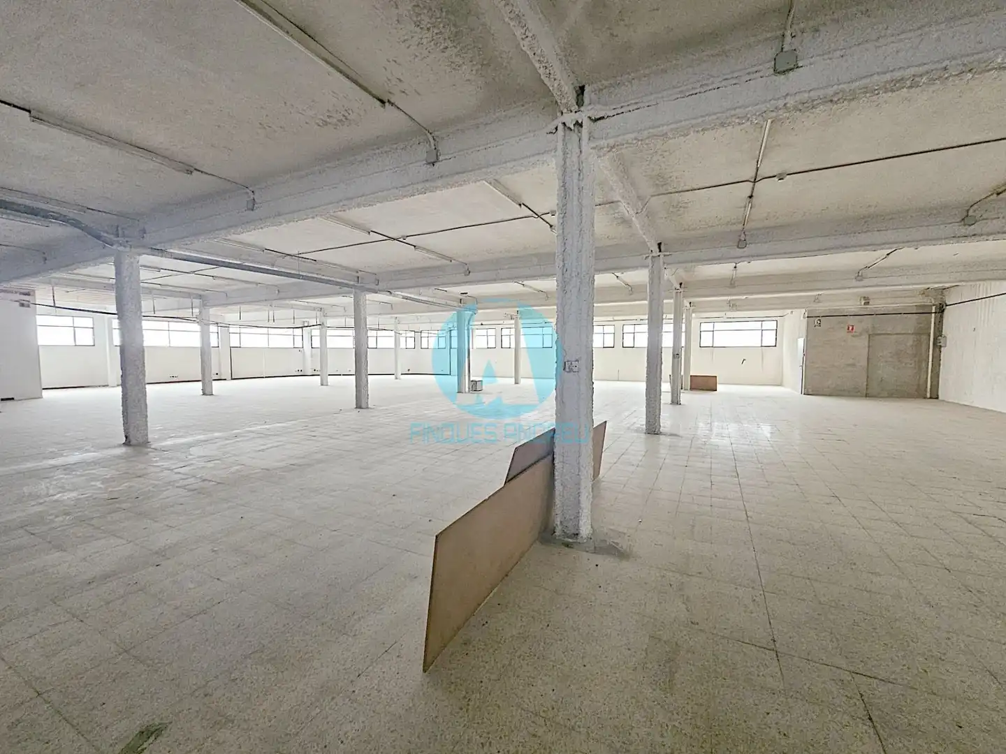 Nave industrial de alquiler en Mataró