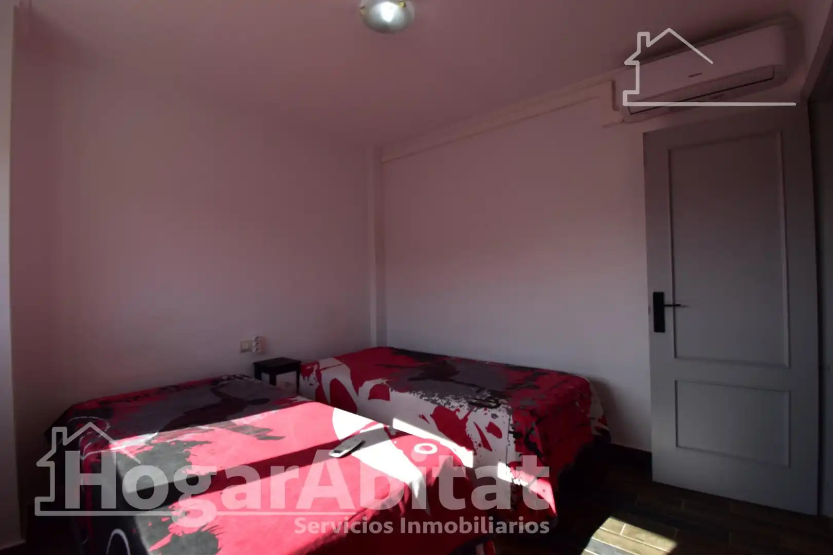 Habitación de Casa adosada en venta en Guardamar de la Safor con Terraza, Trastero y Balcón