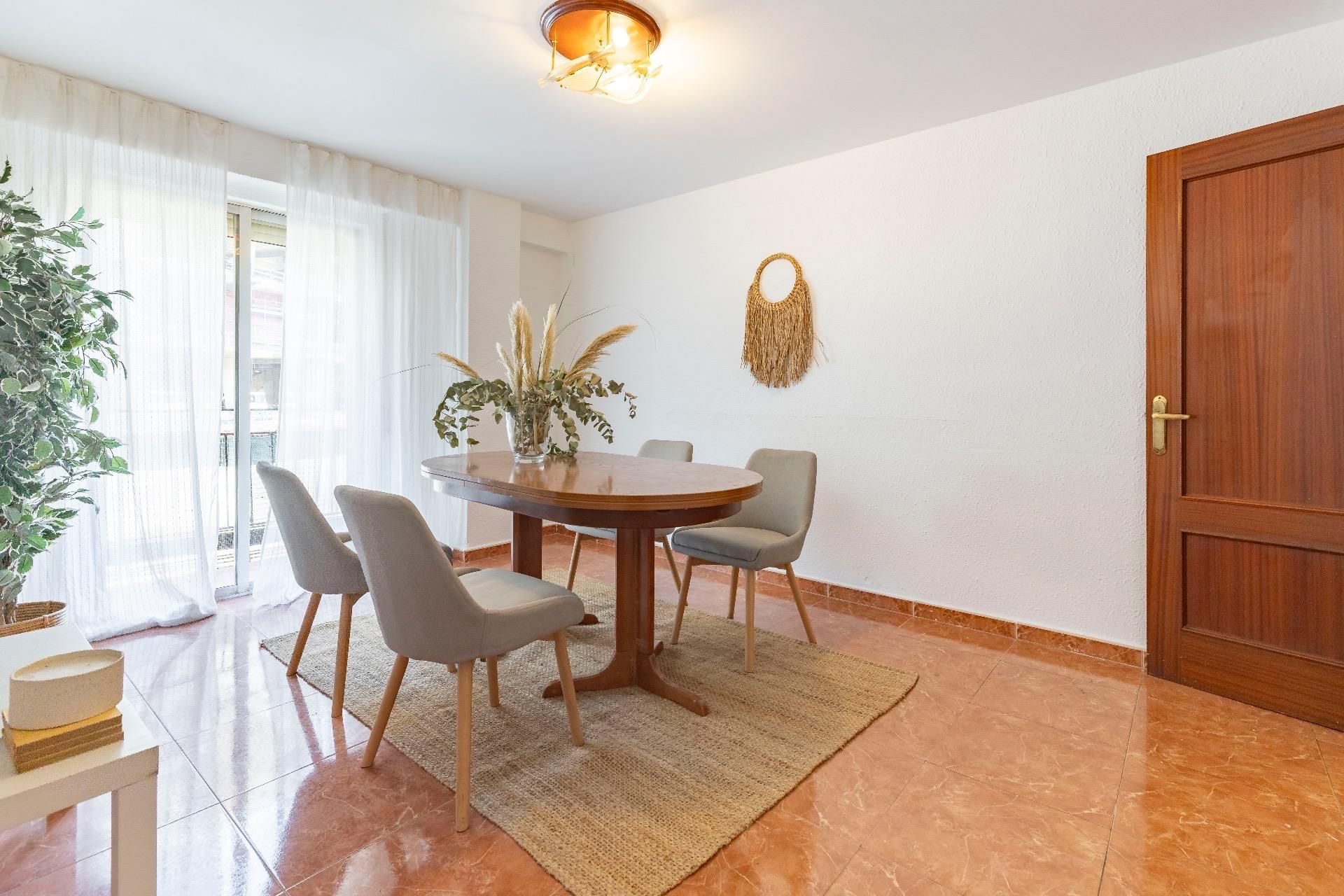 Comedor de Piso en venta en  Valencia Capital con Balcón