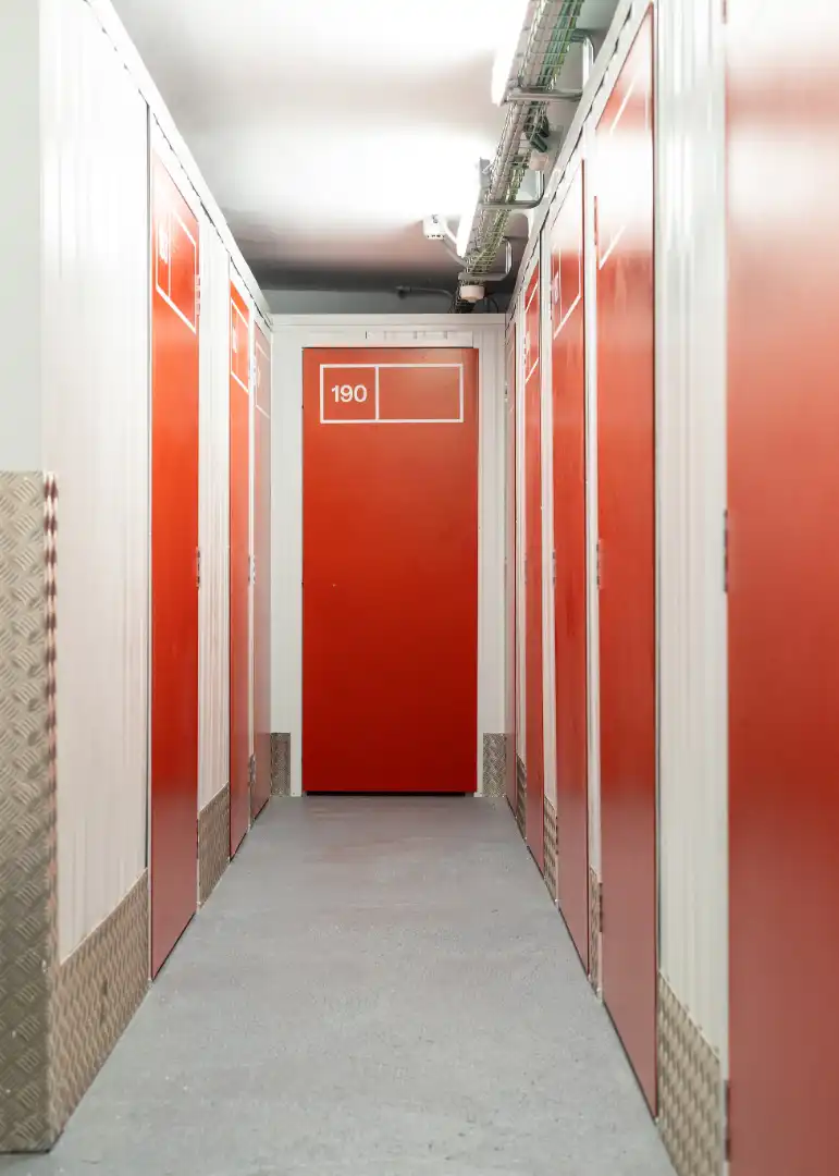 Trastero de alquiler en L'Hospitalet de Llobregat con Alarma