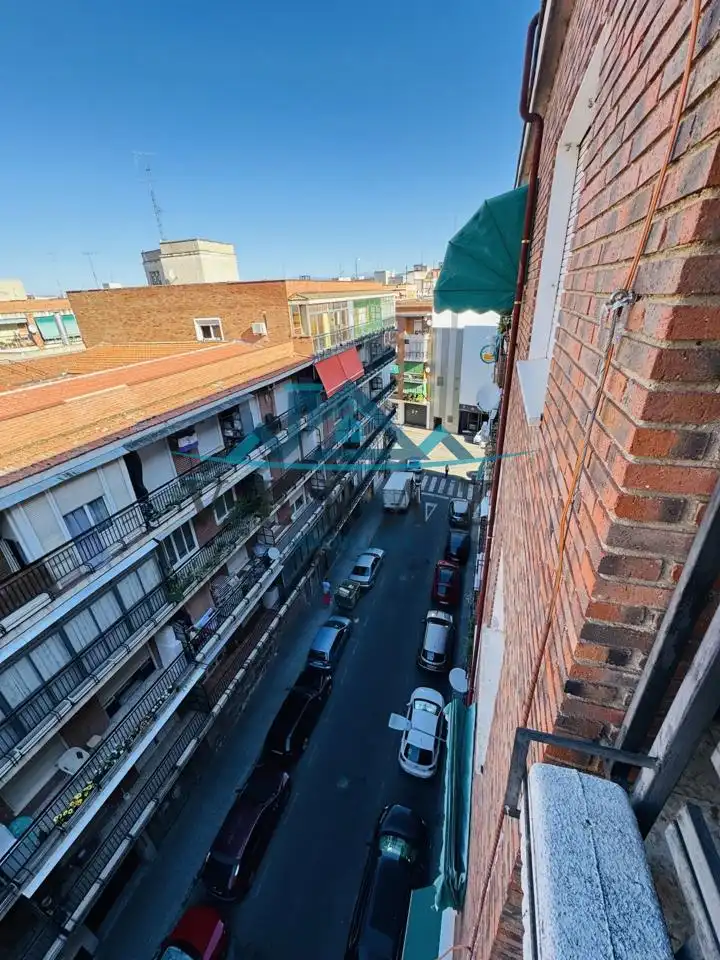 Piso en venta en Santa Águeda, El Pilar - La Estación