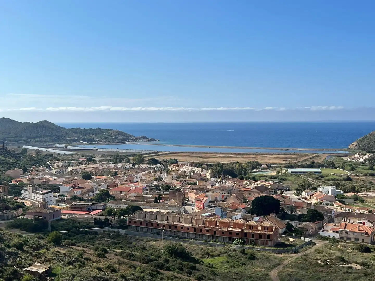 Vista exterior de Casa adosada en venda en La Unión amb Terrassa, Traster i Balcó