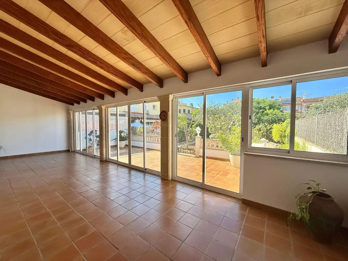 Vista exterior de Casa o xalet de lloguer en  Palma de Mallorca amb Aire condicionat, Terrassa i Balcó