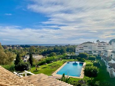 Penthouse mit Pool zur Miete in Urbanización Golf Río Real 132