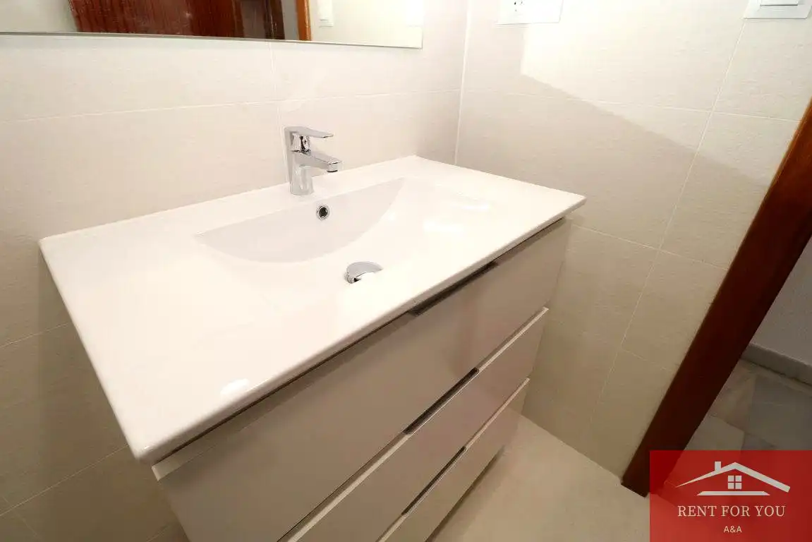 Bany de Pis de lloguer en Coín amb Terrassa