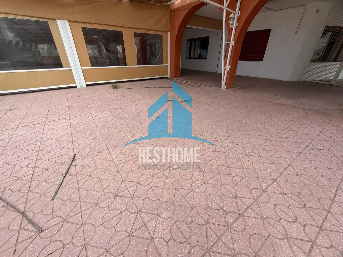 Terraza de Local en venta en Cullera