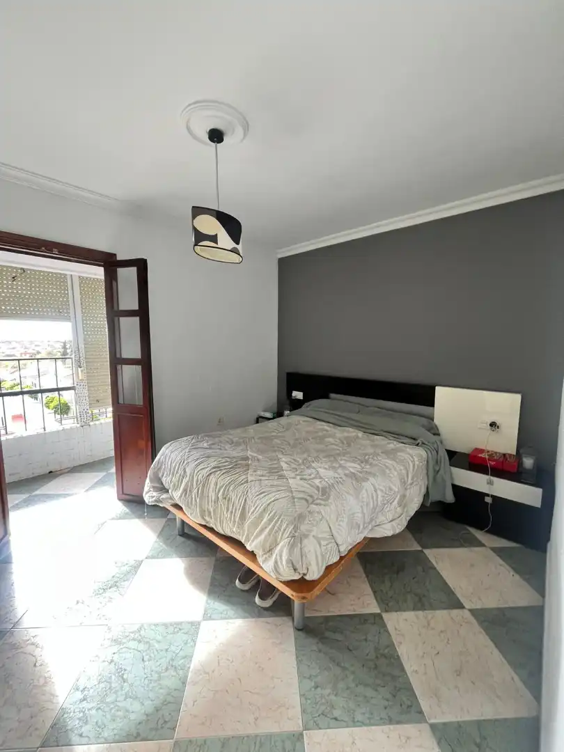 Piso en venta en Calle 28 de Febrero, 28, Avenida Juan Diego