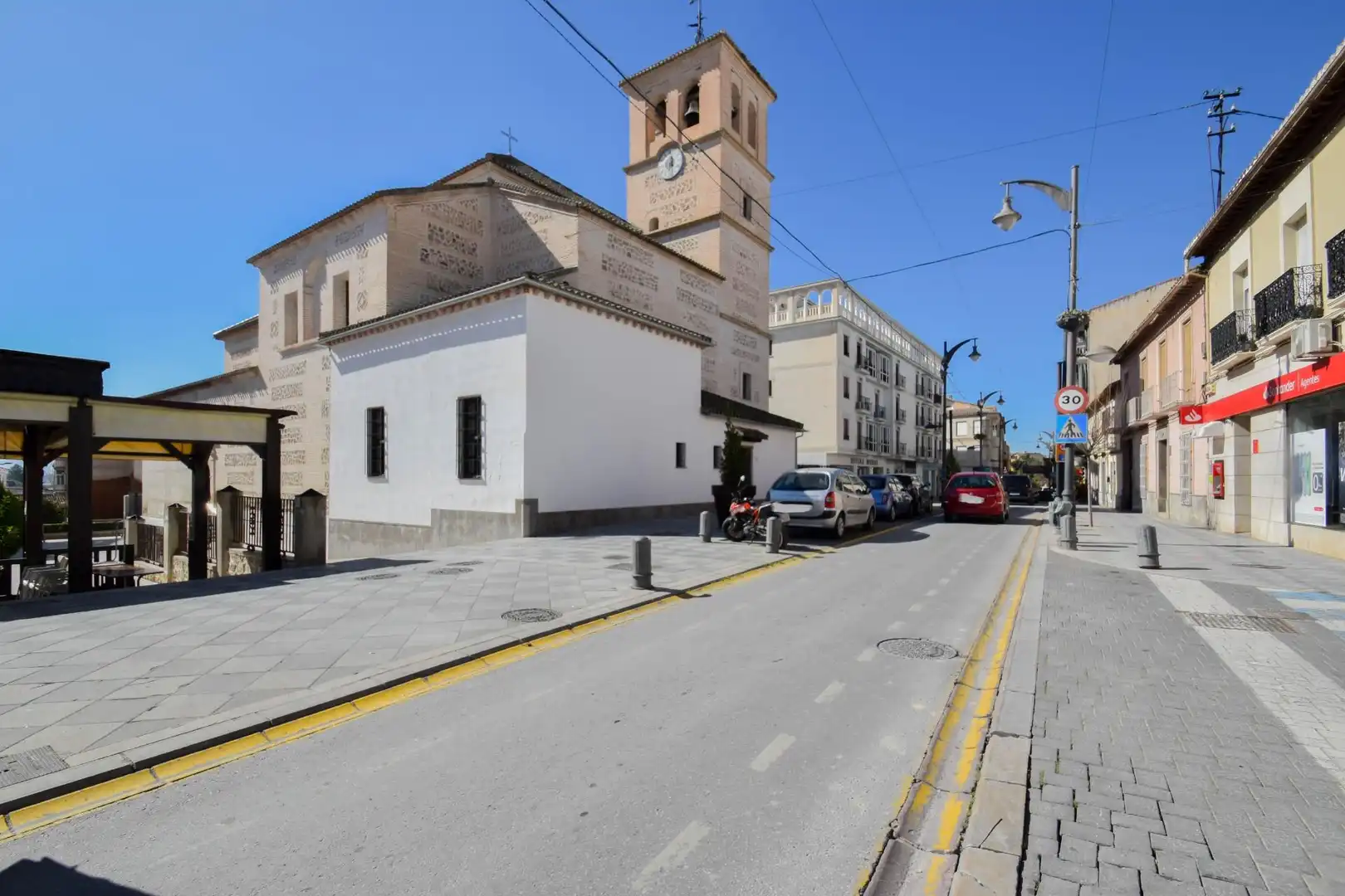 Vista exterior de Pis en venda en Atarfe amb Balcó