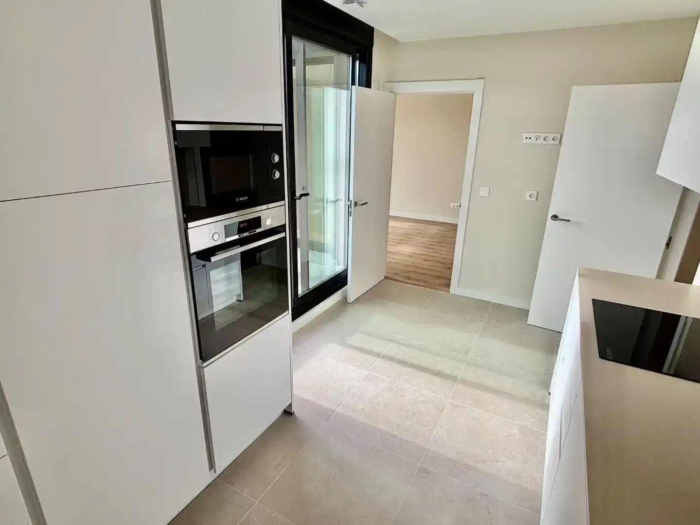 Cocina de Piso en venta en Oleiros con Jardín privado, Trastero y Piscina