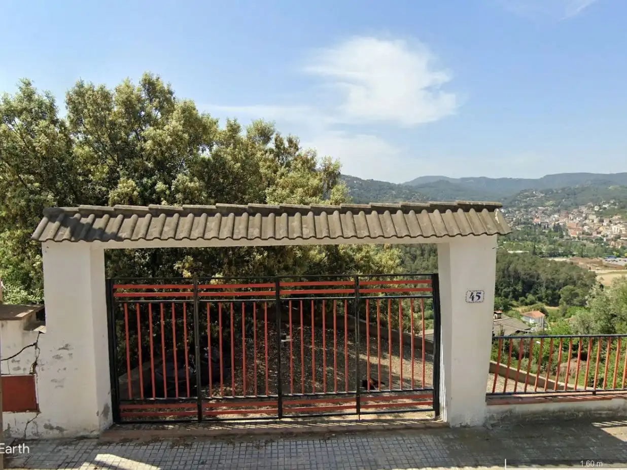 Terreny residencial en venda a vinyes 45