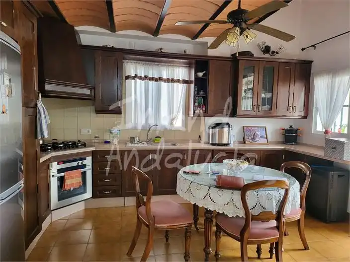Casa con piscina en venta en Lora de Estepa, imagen 2