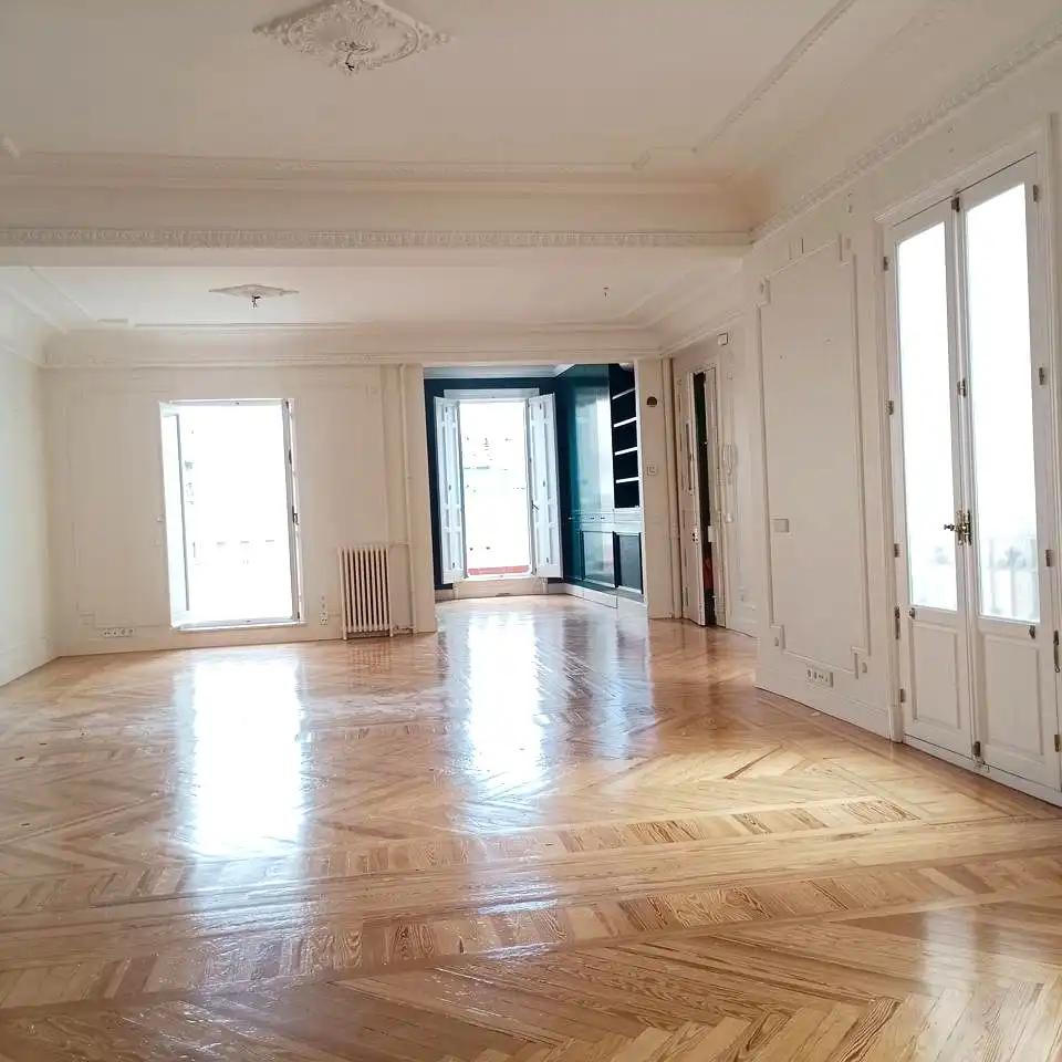 Wohnzimmer von Dachboden zur Miete in Madrid mit Klimaanlage, Heizung und Terrasse
