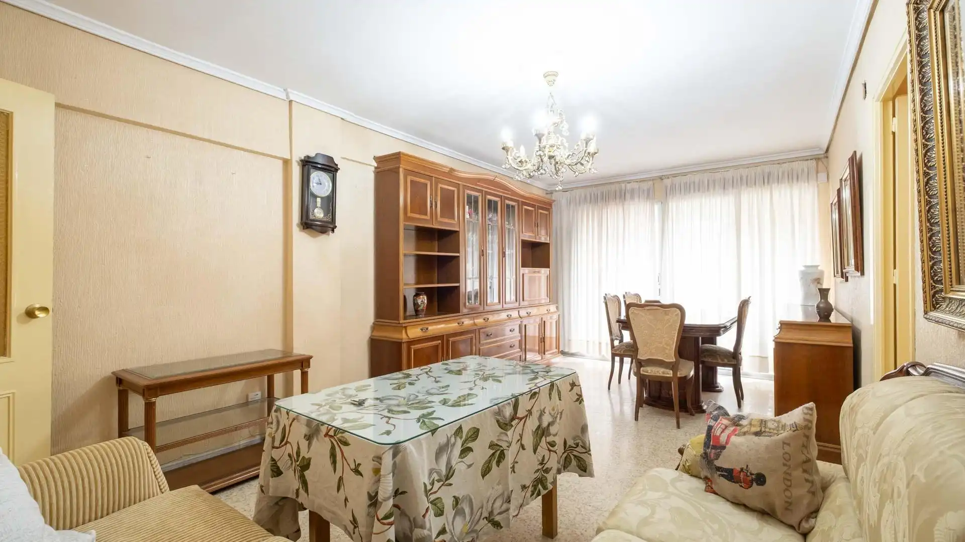 Dining room of Flat for sale in  Sevilla Capital  with Air Conditioner and Balcony