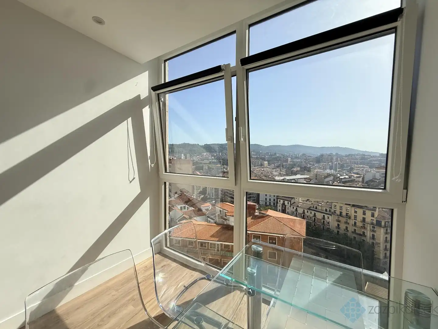 Bedroom of Flat for rent in Bilbao   with Heating and Furnished