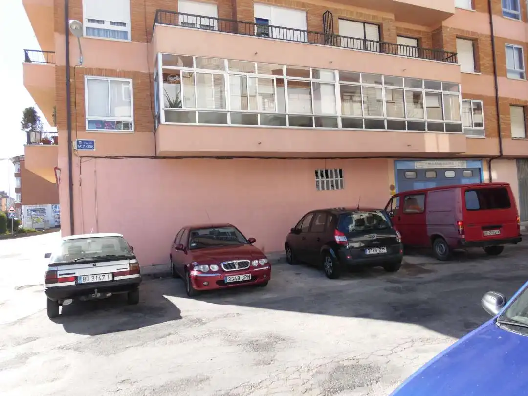 Local comercial en venta en Medina de Pomar, imagen 2
