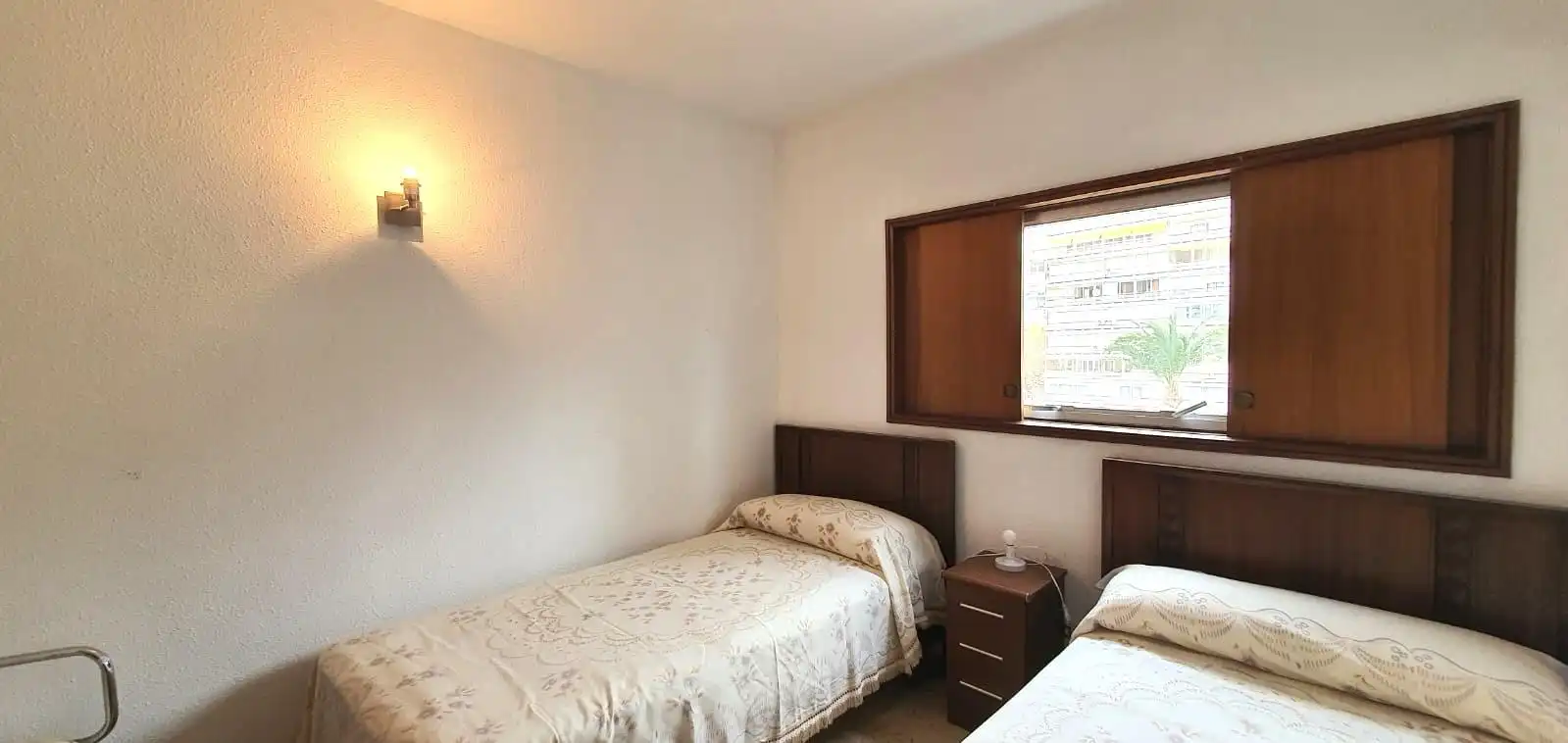 Habitación de Apartamento en venta en Benidorm con Jardín privado, Terraza y Balcón