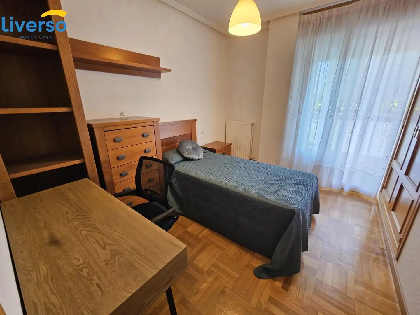 Habitación de Piso de alquiler en Burgos con Calefacción, Terraza y Amueblado