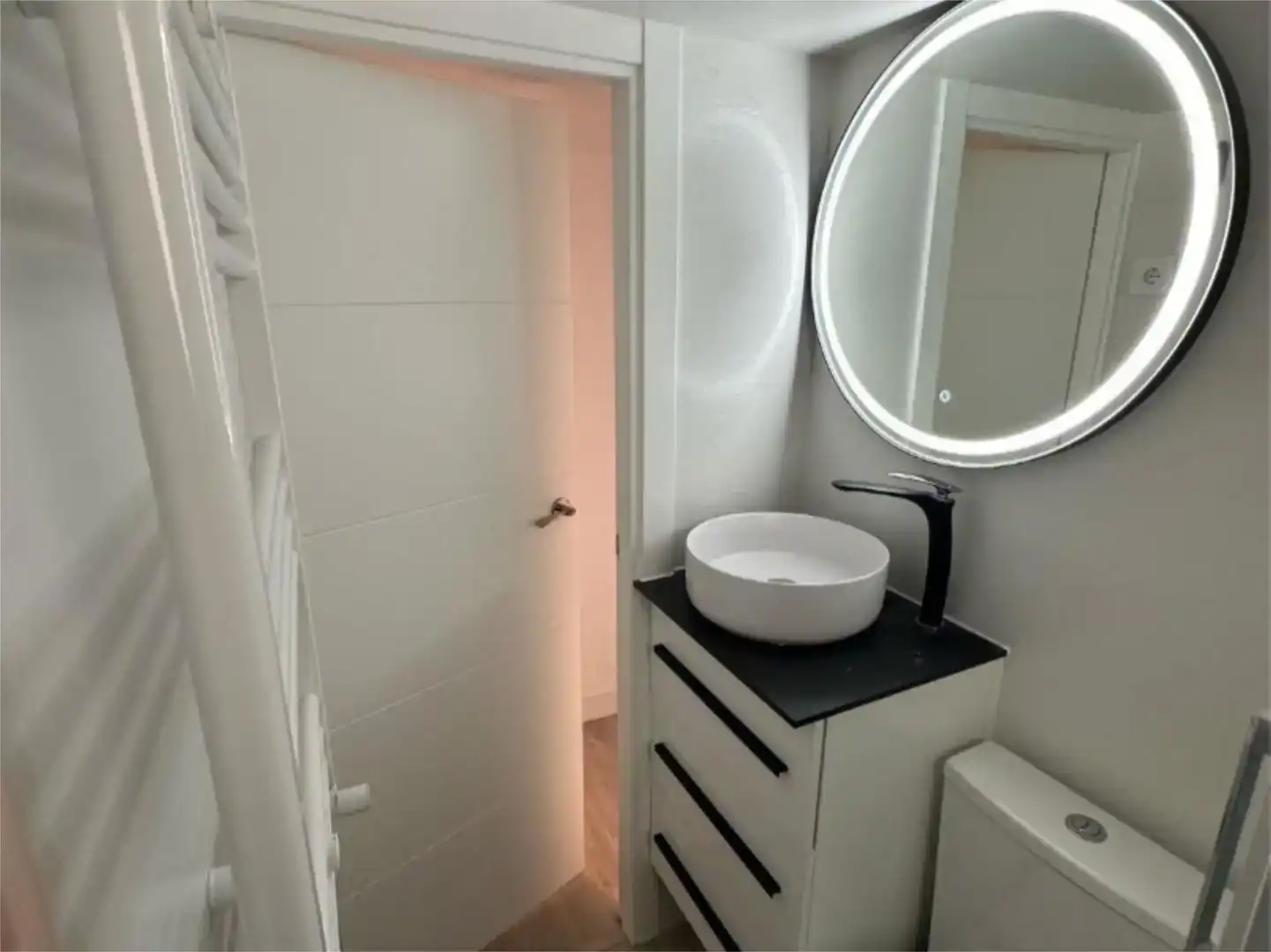 Bathroom of Flat for rent in Puente de Vallecas