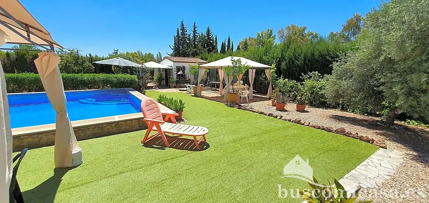 Jardí de Casa o xalet en venda en Linares amb Aire condicionat, Calefacció i Jardí privat