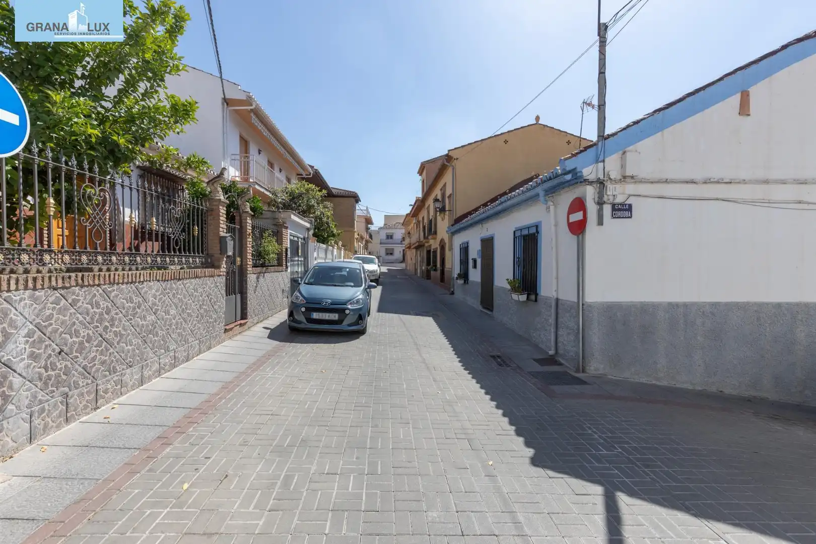 Vista exterior de Casa o xalet en venda en La Zubia amb Terrassa
