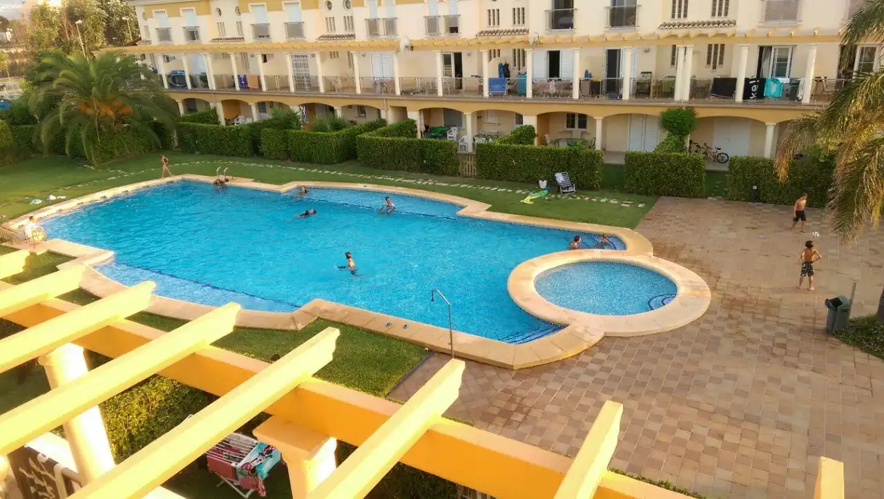 Piscina de Dúplex de alquiler en Oliva con Aire acondicionado, Calefacción y Terraza